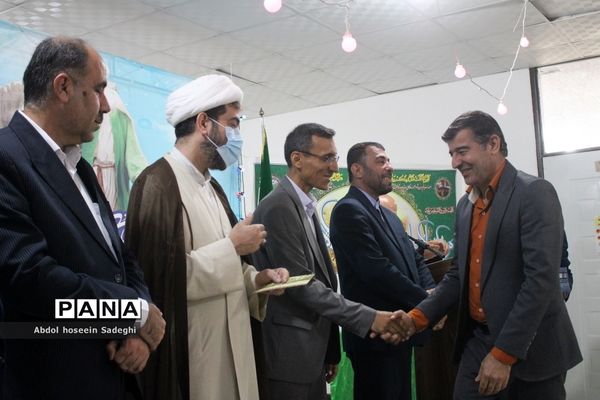 تقدیر از سادات کارمند اداره‌کل آموزش و پرورش استان بوشهر