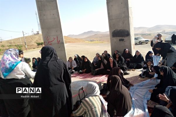 برگزاری دعای ندبه در گلزار شهدای شهرستان بن