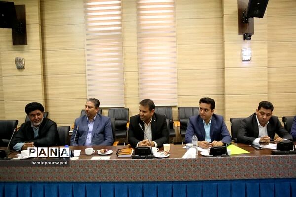 آمادگی احداث ۱۲ مدرسه به همت خیرین، صنعتگران و کارآفرینان شهرستان ابرکوه