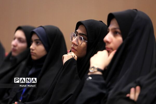 جلسه توجیهی یازدهمین دوره مجلس دانش‌آموزی در اردوگاه شهید‌باهنر