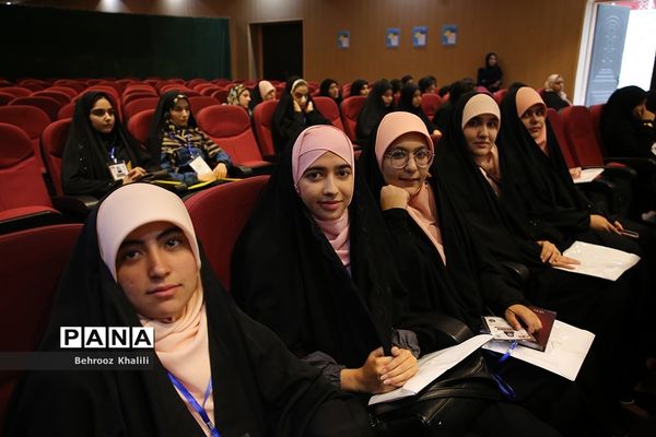 جلسه توجیهی یازدهمین دوره مجلس دانش‌آموزی در اردوگاه شهید‌باهنر