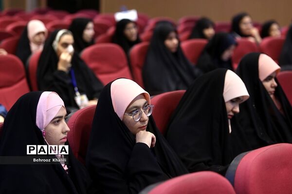 جلسه توجیهی یازدهمین دوره مجلس دانش‌آموزی در اردوگاه شهید‌باهنر