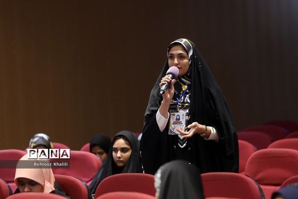 جلسه توجیهی یازدهمین دوره مجلس دانش‌آموزی در اردوگاه شهید‌باهنر