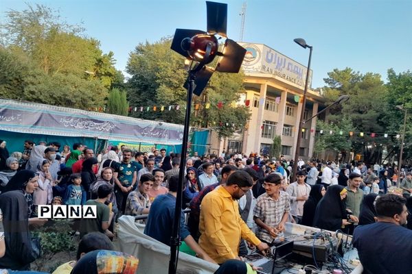 برگزاری جشن دهه امامت‌ و ولایت در اصفهان