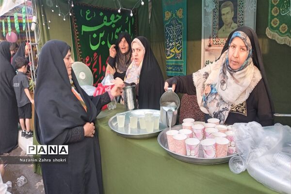 برگزاری میهمانی یک کیلومتری غدیر در شهرستان‌ قرچک