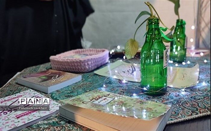 برگزاری غرفه فرهنگی و آموزشی رستا به مناسبت عید غدیر در شهرستان رباط‌کریم/فیلم