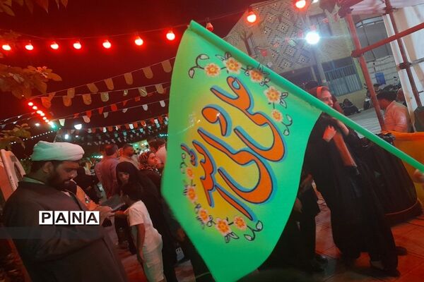 حضور زائران و مجاوران در مراسم خیابانی عید غدیر