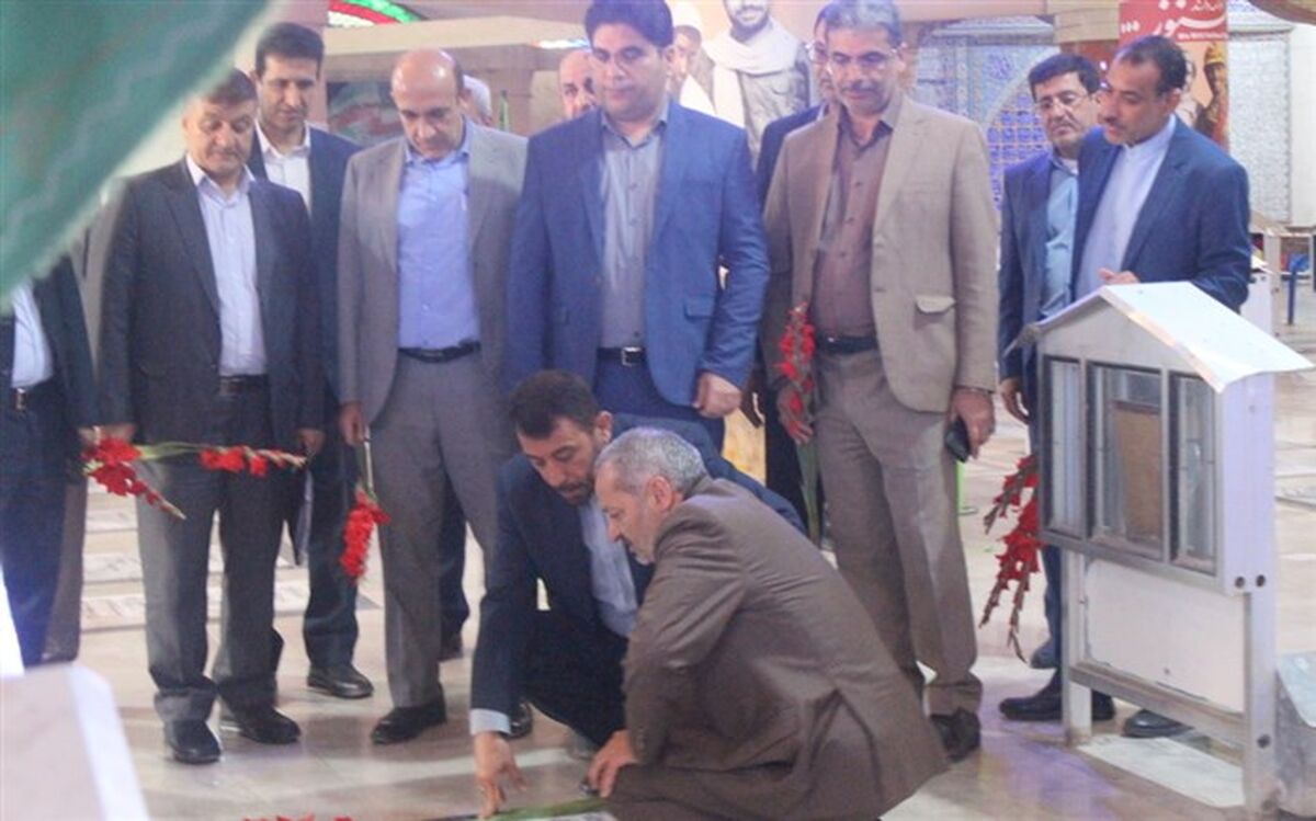 گلزار شهدای بهشت صادق(ع) بوشهر عطرافشانی شد