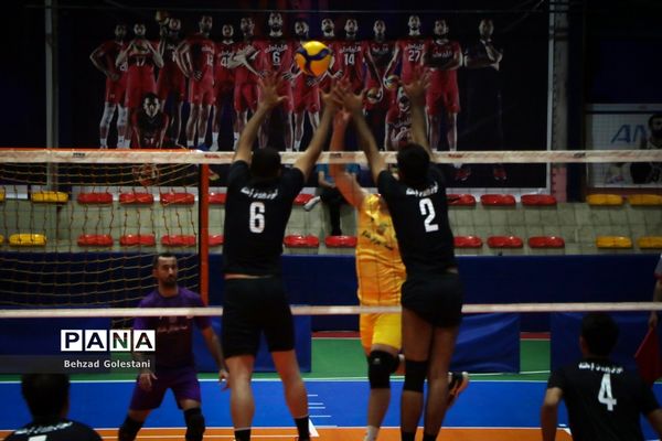 مسابقات والیبال فرهنگیان روز اول