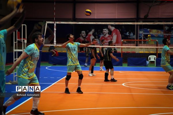 مسابقات والیبال فرهنگیان روز اول