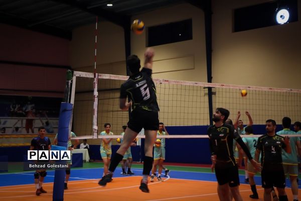 مسابقات والیبال فرهنگیان روز اول