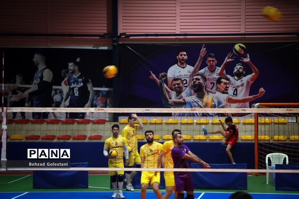 مسابقات والیبال فرهنگیان روز اول