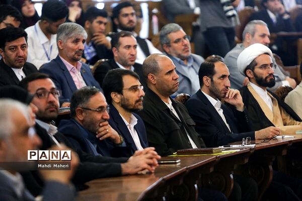افتتاحیه یازدهمین دوره مجلس دانش‌آموزی/۳