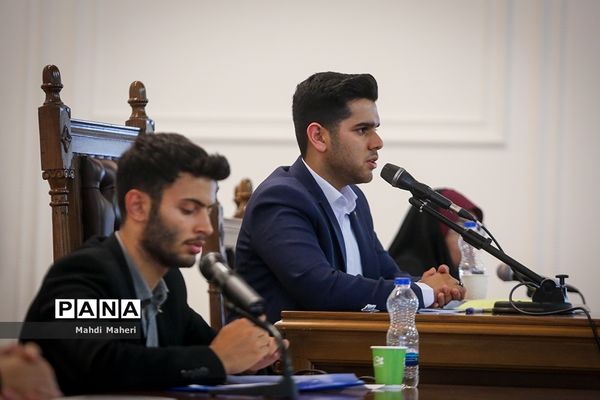 افتتاحیه یازدهمین دوره مجلس دانش‌آموزی/۳