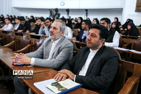 افتتاحیه یازدهمین دوره مجلس دانش‌آموزی/۳