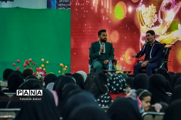 برگزاری محفل انس با قرآن کریم در مصلی قدس شهرستان تفت