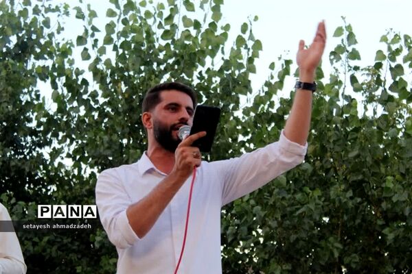 جشن دهه نودی‌ها در گلوگاه