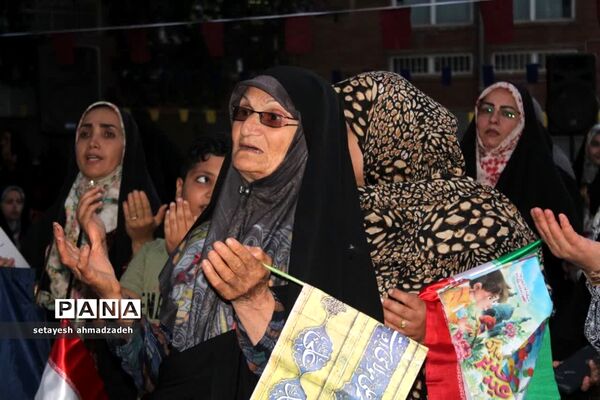 جشن دهه نودی‌ها در گلوگاه
