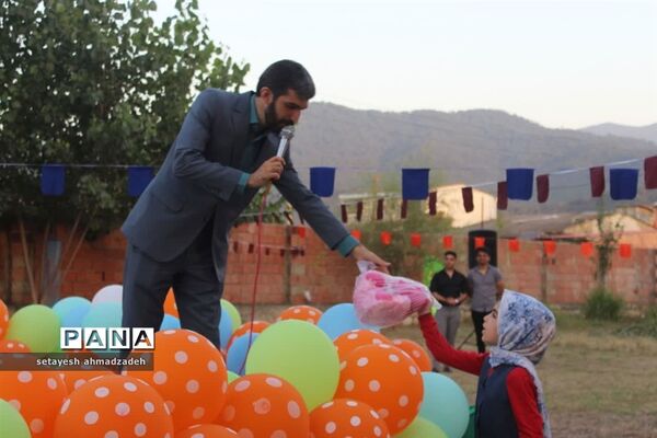 جشن دهه نودی‌ها در گلوگاه