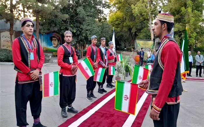 آغاز اردوی کشوری دانش‌‌آموزان پسر عشایر در مشهد مقدس با برگزاری آیین استقبال