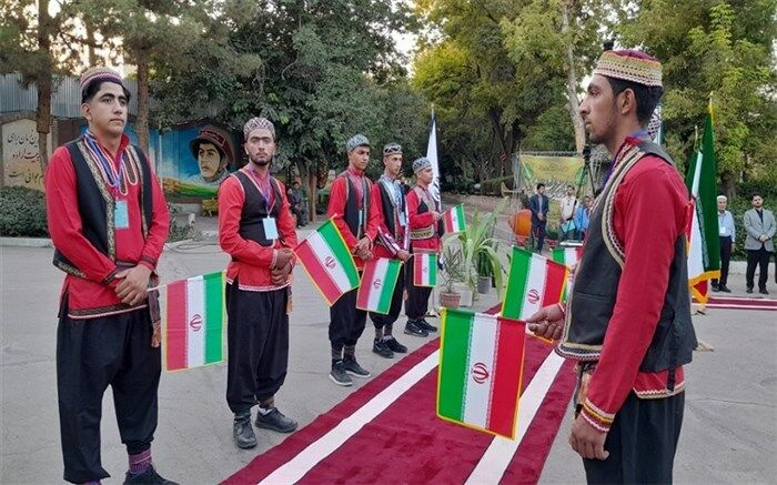 آغاز اردوی کشوری دانش‌‌آموزان پسر عشایر در مشهد مقدس با برگزاری آیین استقبال