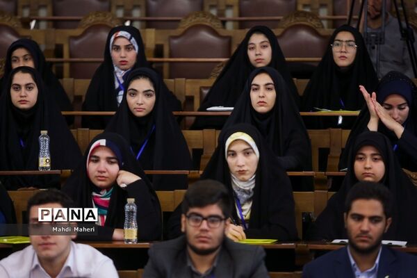 دومین روز یازدهمین دوره مجلس دانش‌آموزی