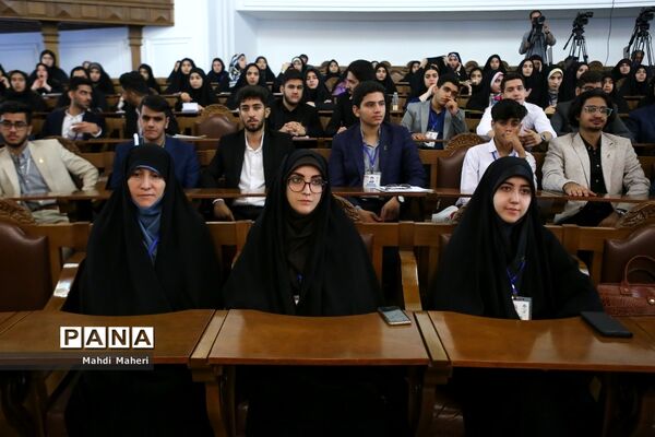 دومین روز یازدهمین دوره مجلس دانش‌آموزی