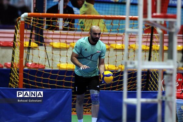 مسابقات والیبال فرهنگیان روز دوم