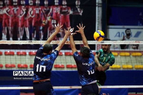 مسابقات والیبال فرهنگیان روز دوم