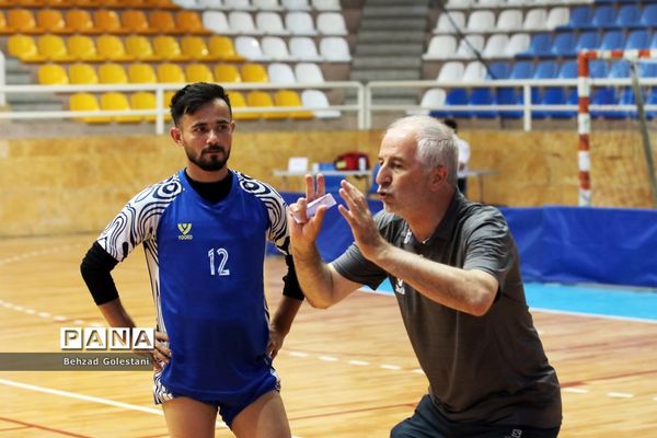 مسابقات والیبال فرهنگیان روز دوم