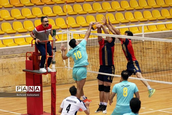 مسابقات والیبال فرهنگیان روز دوم