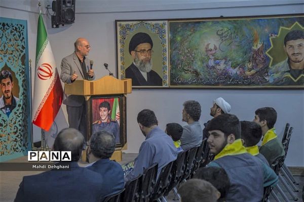 تجلیل از برگزیدگان پویش کتابخوانی شهید مهدی زین الدین در قم