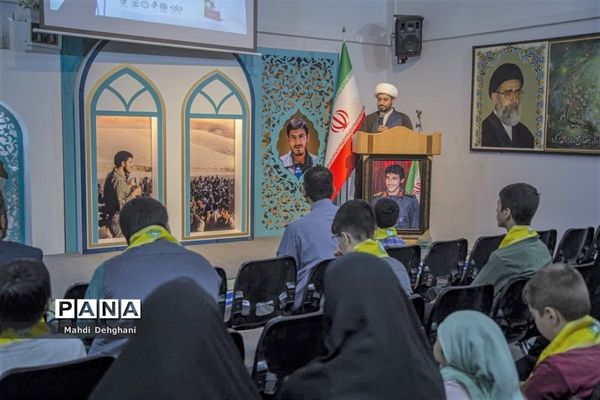 تجلیل از برگزیدگان پویش کتابخوانی شهید مهدی زین الدین در قم