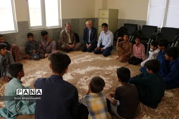 اعزام دانش‌آموزان زیارت اولی روستاهای محروم بشاگرد به مشهد مقدس