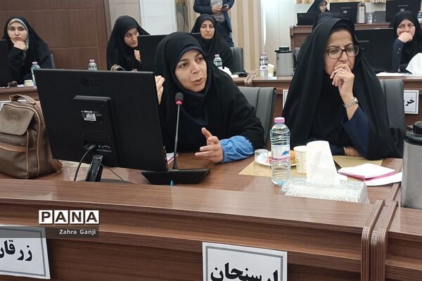 نشست مشترک مدیران و نماینده بانوان سازمان بسیج فرهنگیان استان فارس