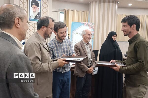 نشست مشترک مدیران و نماینده بانوان سازمان بسیج فرهنگیان استان فارس