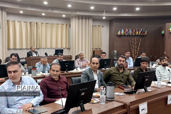 نشست مشترک مدیران و نماینده بانوان سازمان بسیج فرهنگیان استان فارس