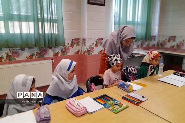 پایگاه تابستانی اوقات فراغت در بهارستان 2