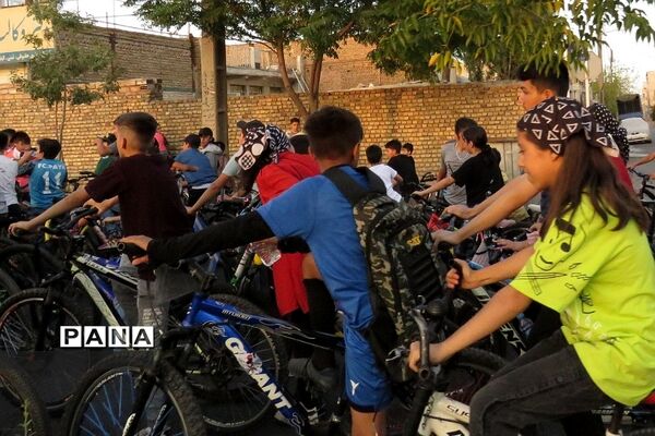 برگزاری همایش دوچرخه‌سواری در بوستان زیتون شهر قیامدشت
