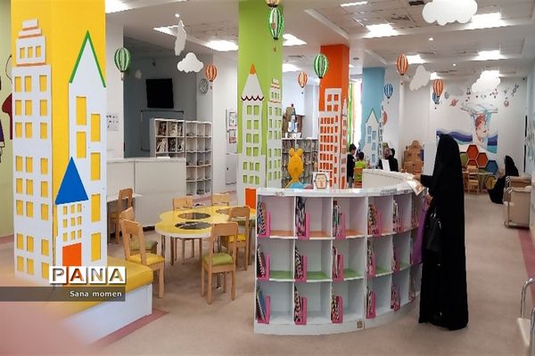 بازدید از کتابخانه مرکزی امام خمینی(ره)