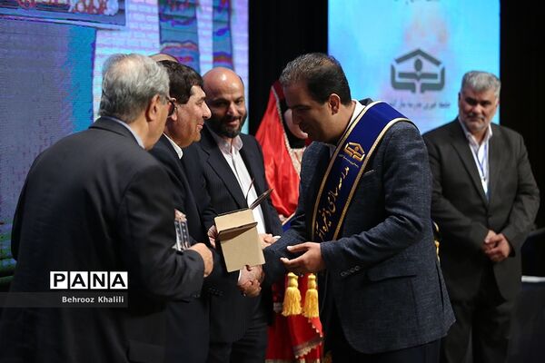 همایش ملی تکریم خیرین مدرسه‌ساز
