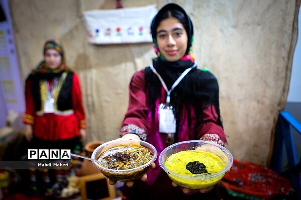 دومین روز نمایشگاه الف تا