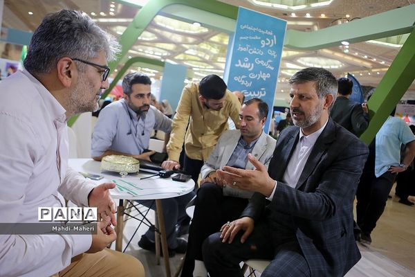 دومین روز نمایشگاه الف تا