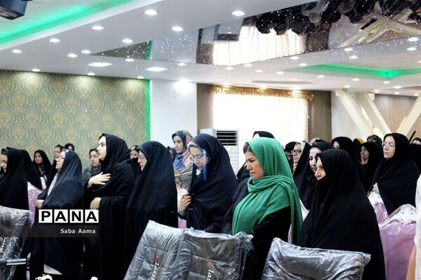 جلسه ویژه اولیای پایه نهم با موضوع هدایت تحصیلی در کاشمر