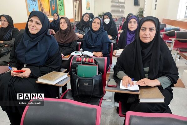 بازدید و حضور مدیر آموزش و پرورش رودهن در کارگاه طرح قرآنی اتقان