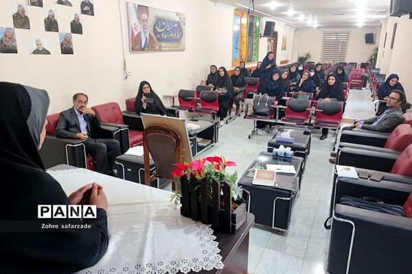 بازدید و حضور مدیر آموزش و پرورش رودهن در کارگاه طرح قرآنی اتقان