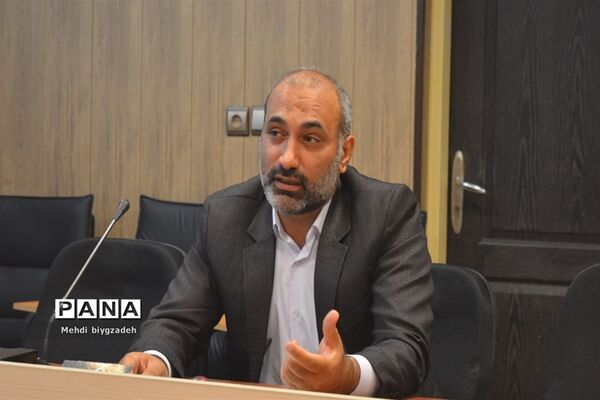 تقدیر از مدرسان فعال آموزش خانواده در ناحیه دو بهارستان