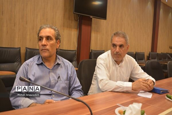 تقدیر از مدرسان فعال آموزش خانواده در ناحیه دو بهارستان