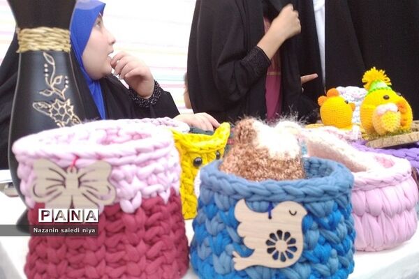 برگزاری غرفه‌های عفاف و حجاب در رودهن
