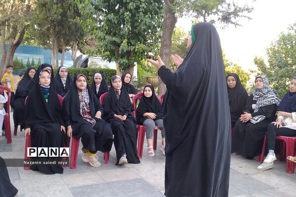 برگزاری غرفه‌های عفاف و حجاب در رودهن